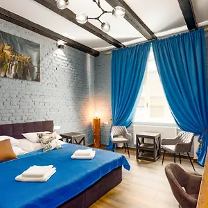 Karlovy Charme By Rentez Apartment